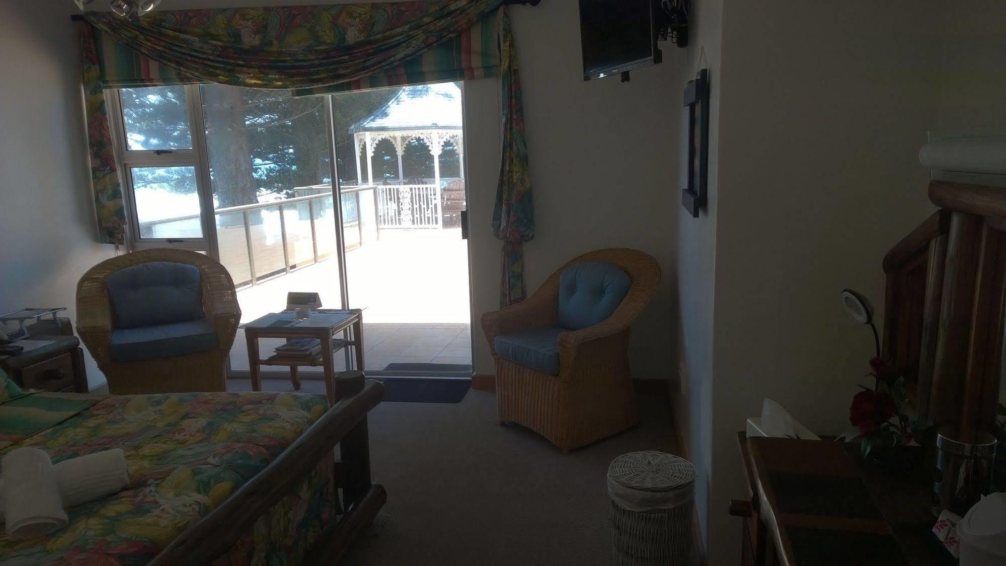 Sea Otters Lodge Kini Bay Eksteriør billede